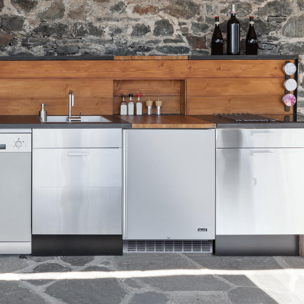 Newair - 24” 160-Can Built-in/Portable Weatherproof Outdoor Beverage Fridge (NOF160SS00) - Stainless Steel w/ Auto-Closing Door & Easy Glide Casters