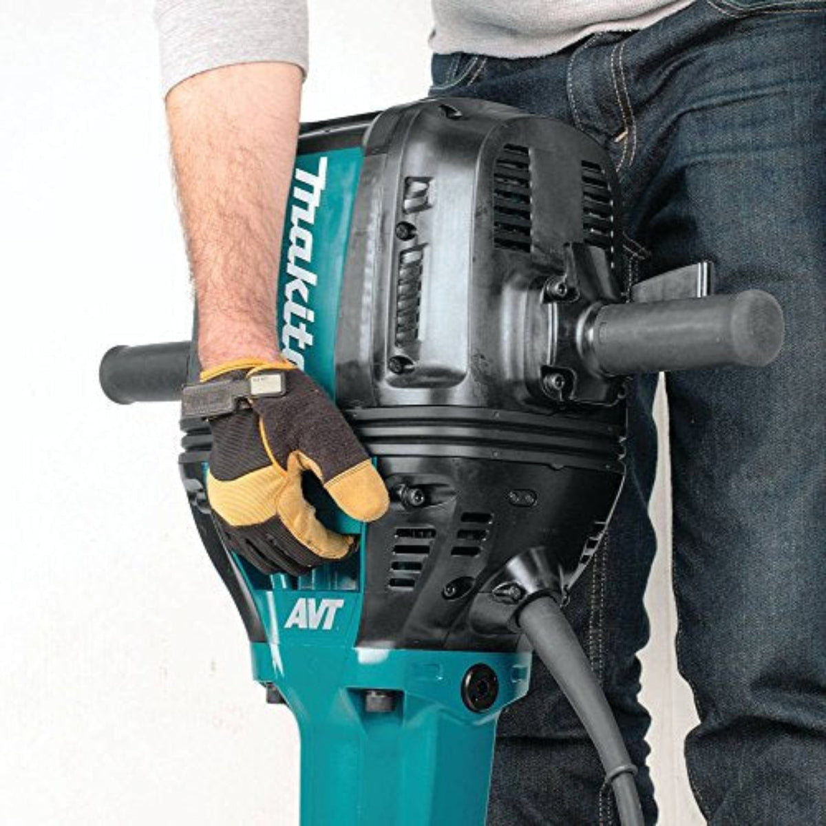 Makita 70lbs. Advanced AVT Breaker Hammer with 1-1/8 In. Hex, 4pc Steel, Premium Cart - HM1812X3