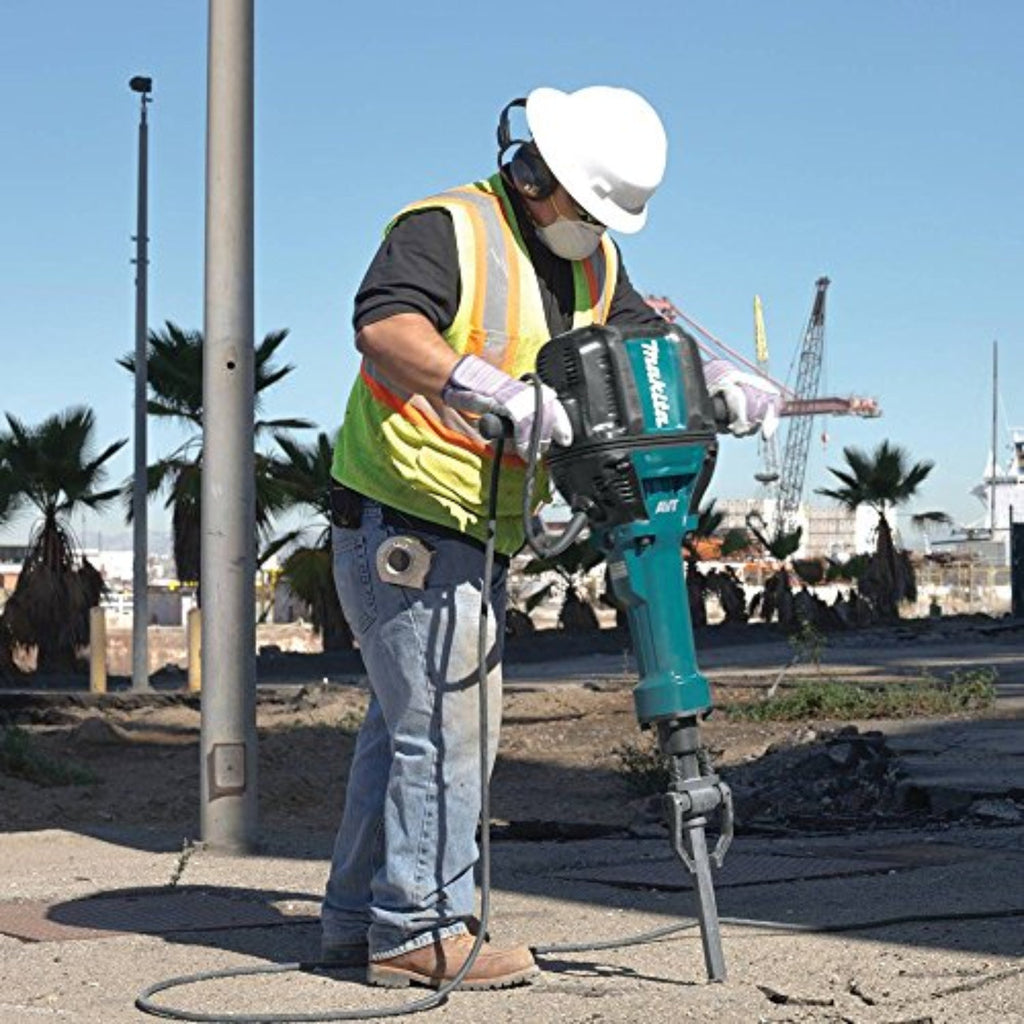 Makita 70lbs. Advanced AVT Breaker Hammer with 1-1/8 In. Hex, 4pc Steel, Premium Cart - HM1812X3
