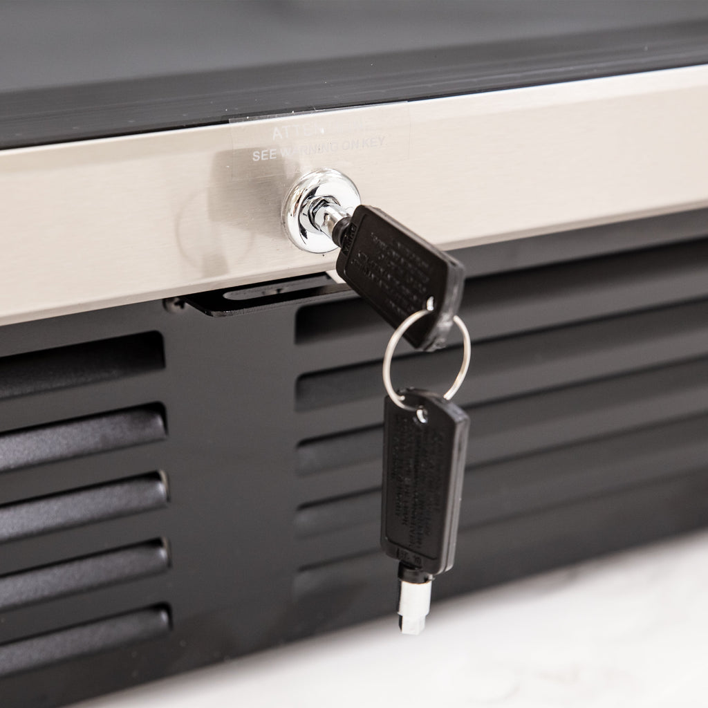 Avanti Beverage Center, 130 Can Capacity - BCA516SS