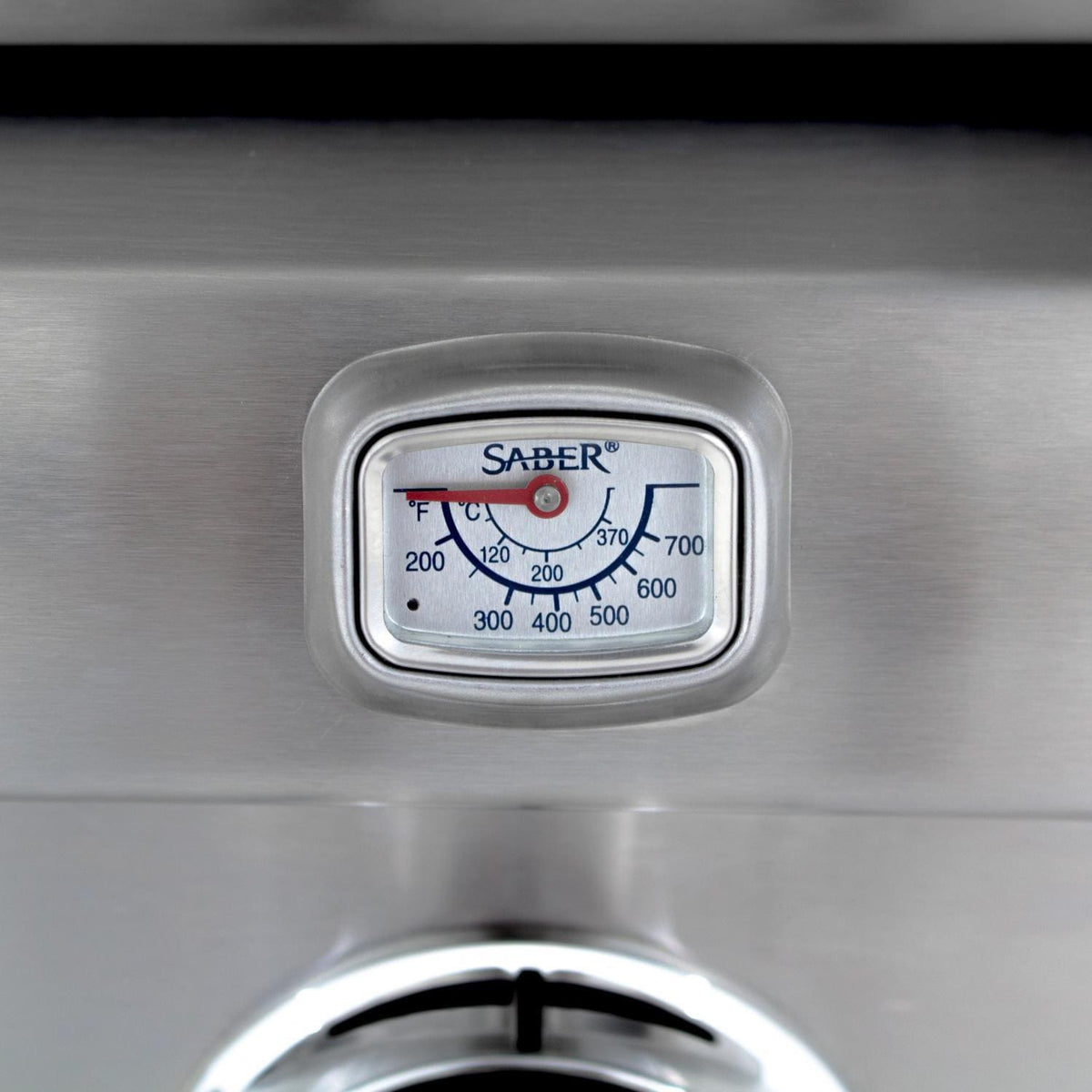 Saber Grills: 500 Series 3-Burner Cart Grill (LP) - R50CC0617
