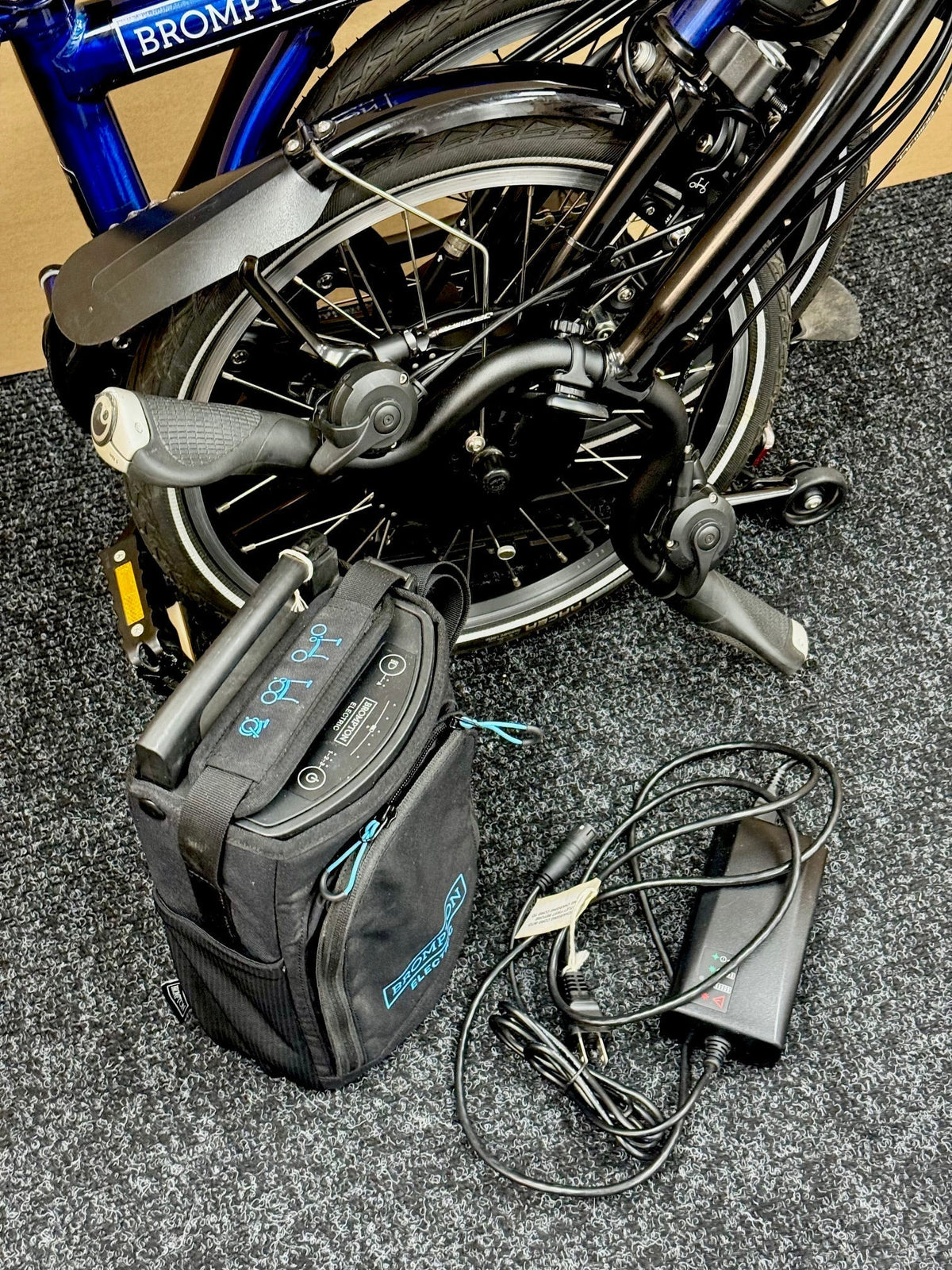 Brompton Pre-Owned 6-Speed Electric Mid-HB Bolt Blue Lacquer