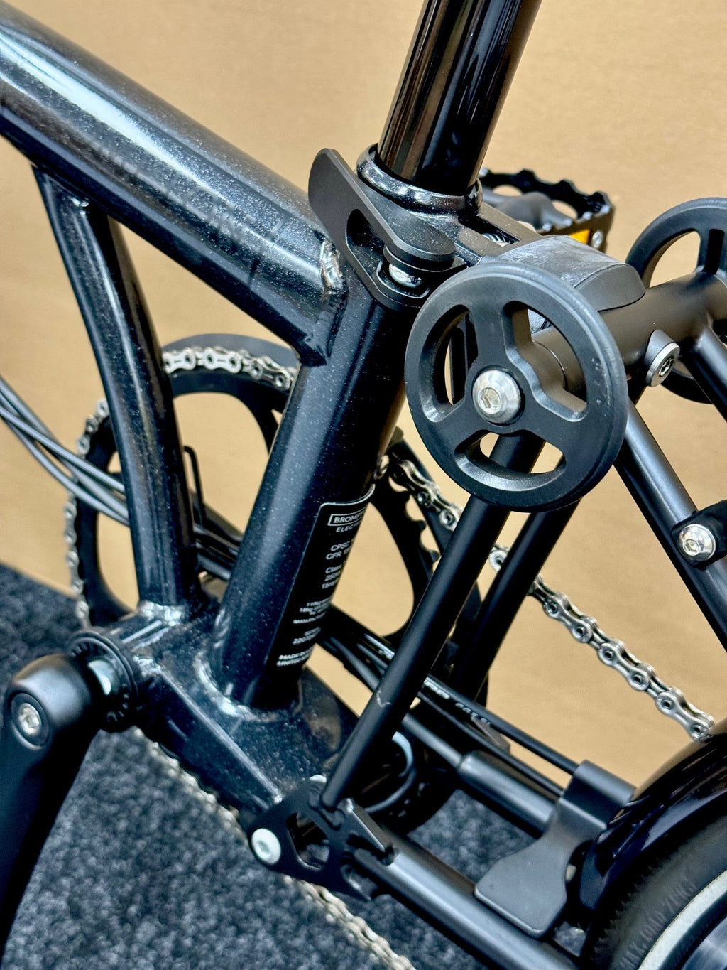 Brompton Pre-Owned P Line 4-Speed Electric Black Metallic