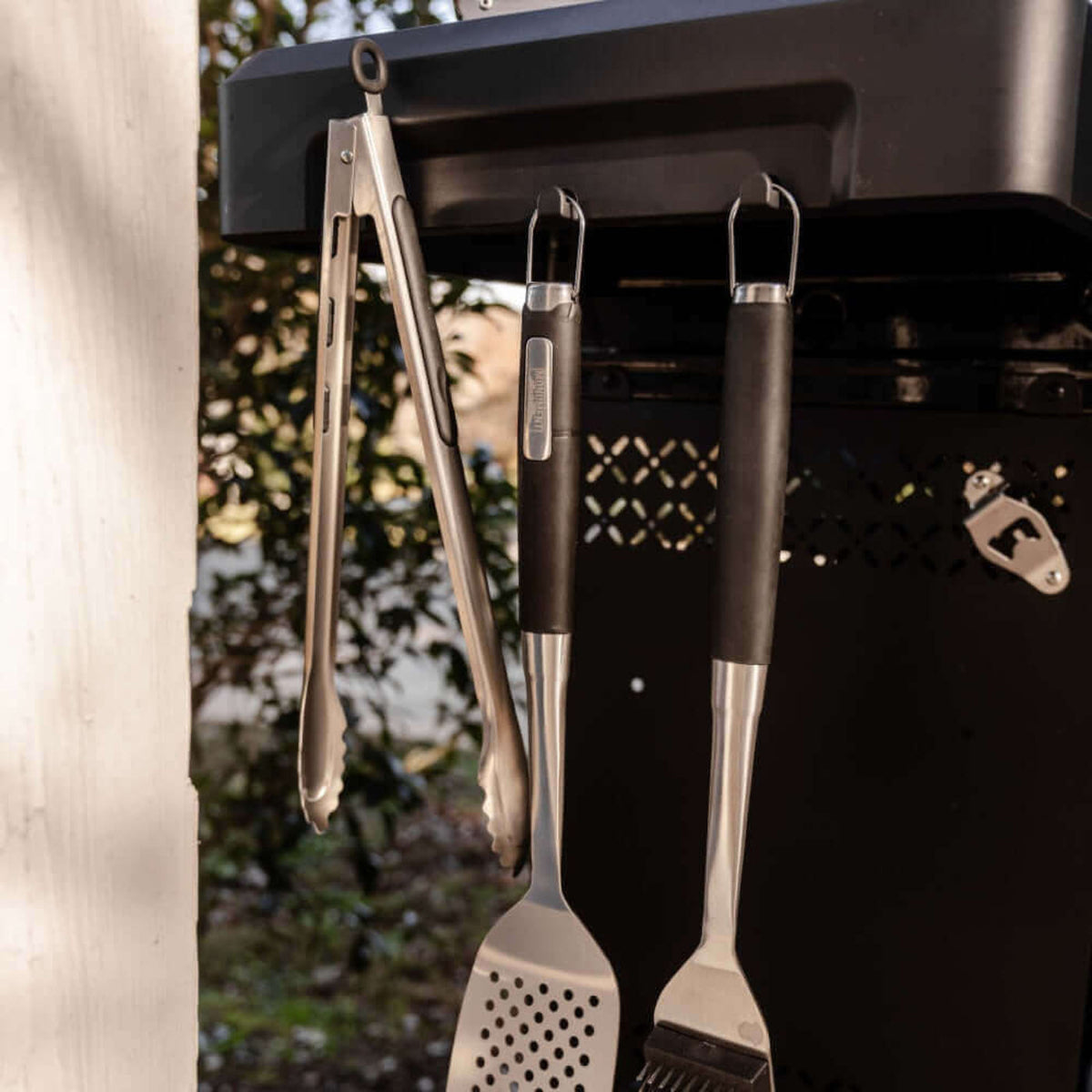 Monument Grills Mesa 325 Series | 3 Burner Propane Gas Grill in Black - M325