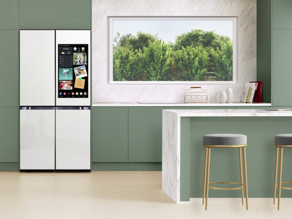 SAMSUNG Bespoke 36" 23 cu. ft. Counter Depth 4-Door Flex Refrigerator with AI Family Hub+ & AI Vision Inside in White Glass - RF23DB990012AA