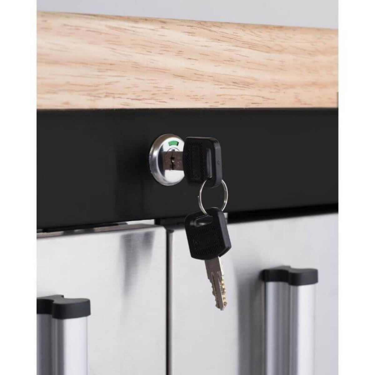 Trinity TLS-7205 (72x19) Black & Stainless Steel Rolling Workbench - TLS-7205