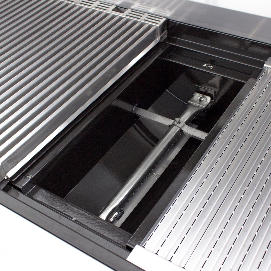 Saber Grills: Stainless Series 3-Burner Built-In Grill (NG) - R50SB0417