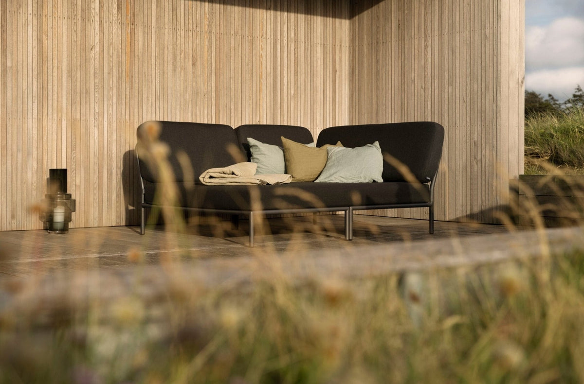 HOUE LEVEL Outdoor Cozy Corner
