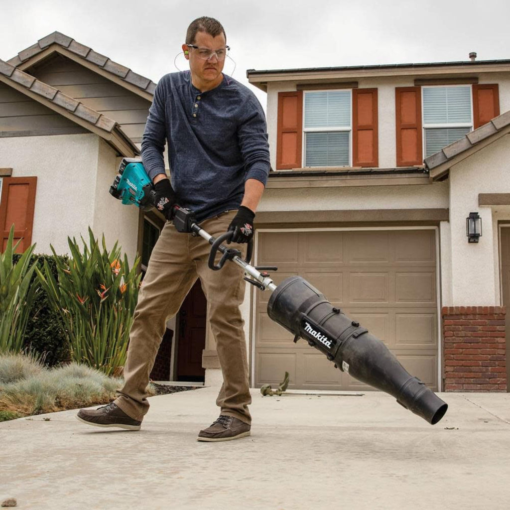 Makita 18V LXT Lithium-Ion Brushless Cordless Couple Shaft Power Head Kit w/ 13" String Trimmer & Blower Attachments (4.0Ah) - XUX02SM1X3