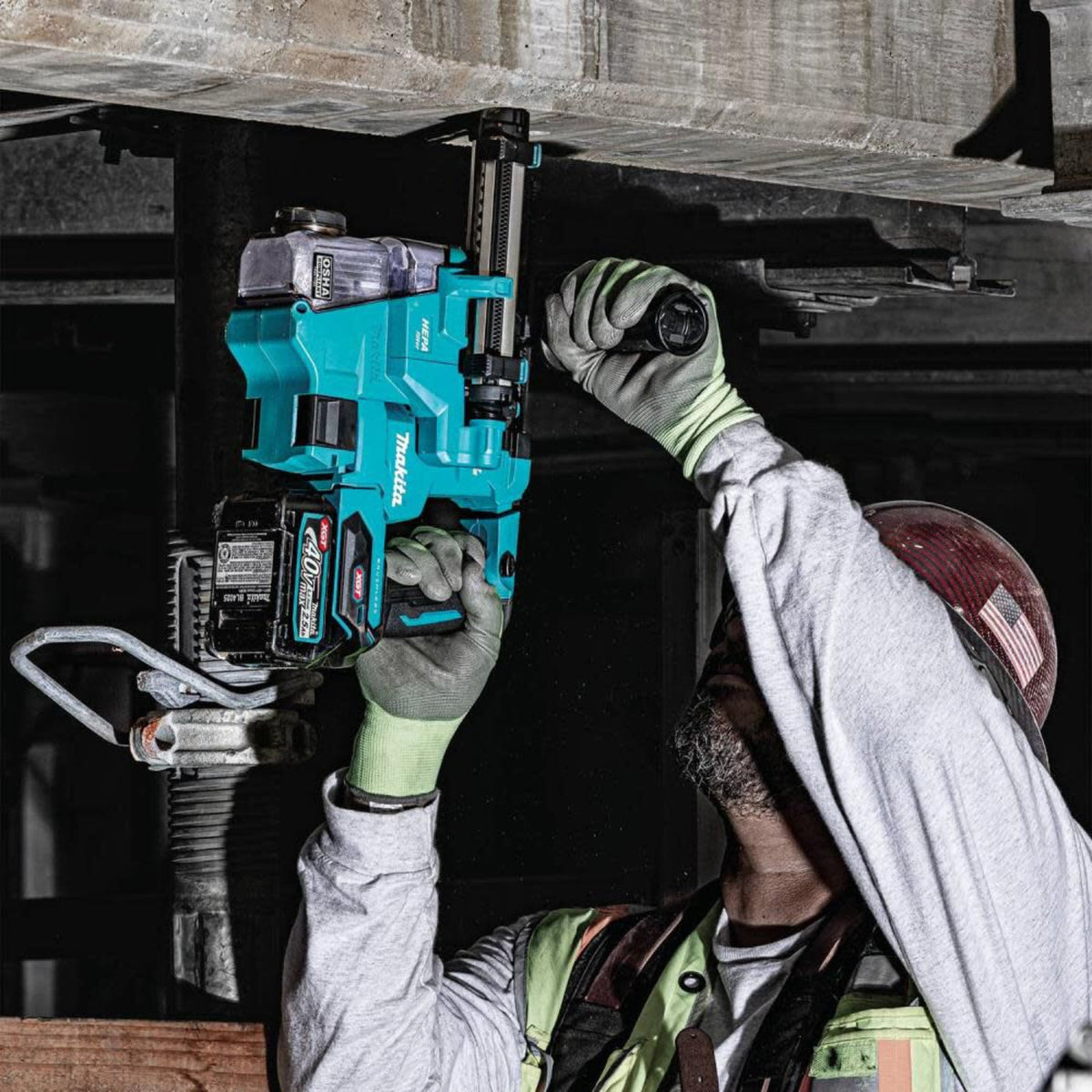 Makita 40V MAX XGT Cordless 13/16 In. SDS-PLUS AVT Rotary Hammer Kit with Dust Extractor - GRH10D1W