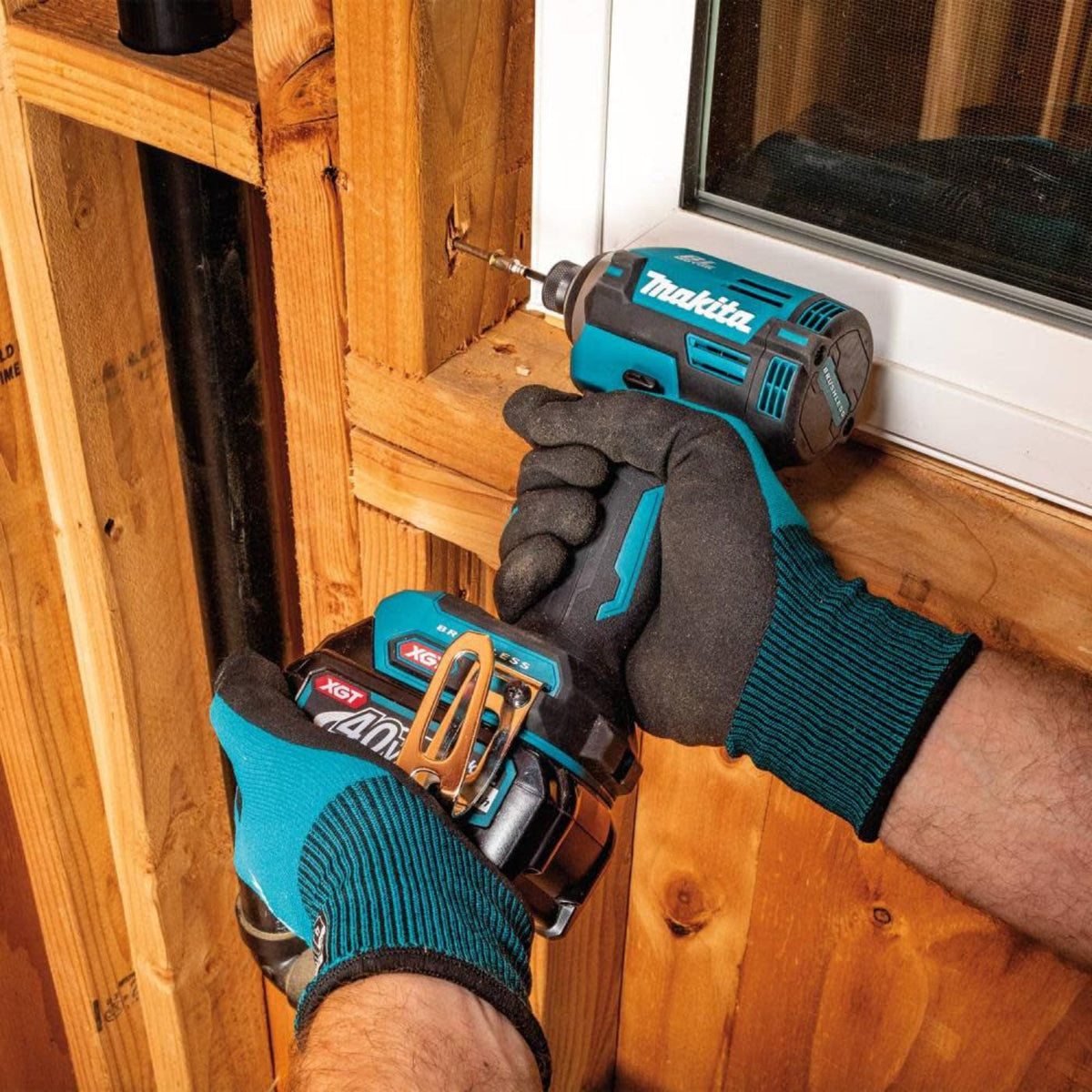 Makita 40V Max XGT Impact Driver 2.5Ah Kit - GDT02D