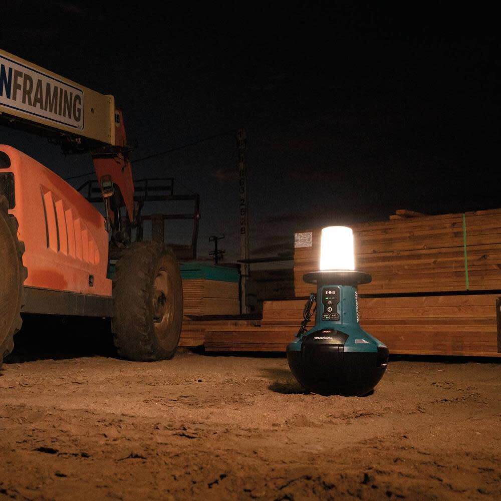 Makita ML010G 40V max XGT Upright LED Area Light Cordless (Bare Tool)
