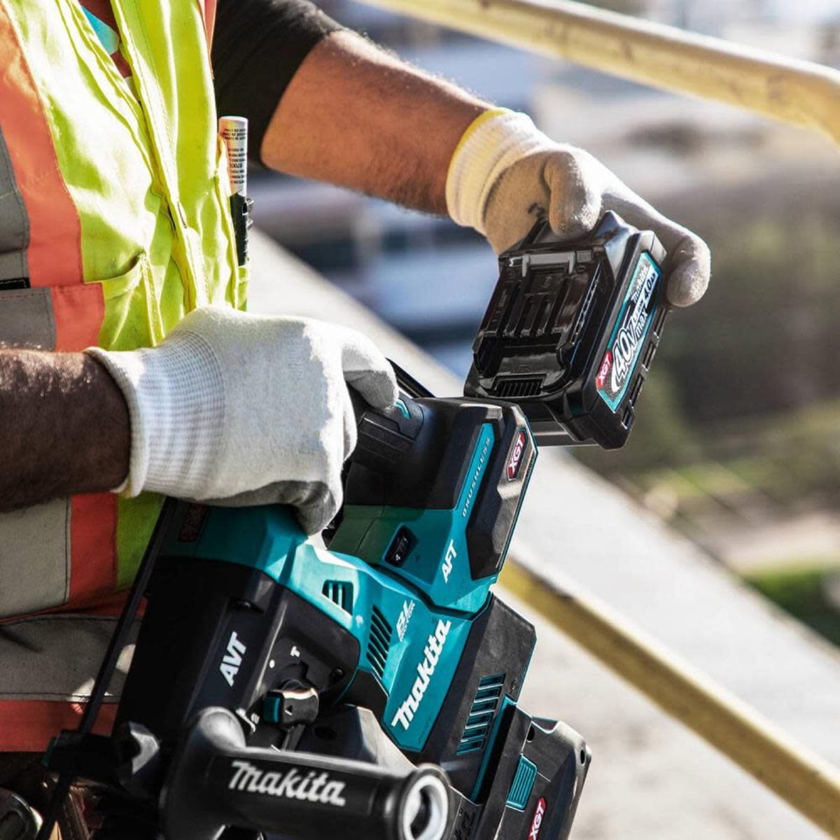 Makita 40V Max XGT️ Rotary Hammer Kit 1-1/8in AVT - GRH02M1